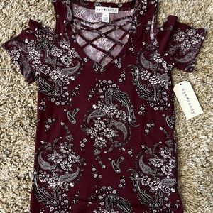 Eye Candy top maroon size medium